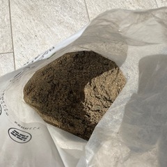 海砂　20kg入りの6〜7割位入ってますの画像