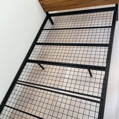 ⚠️4月中旬までの掲載⚠️ベッド　セミダブルの画像