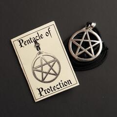Pepi: pentacle of protection 魔除け...