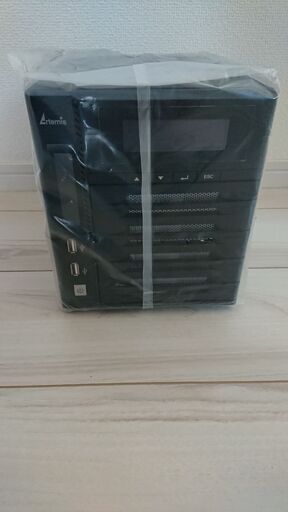 新品、未使用、未開封Thecus製のAtom搭載NASキットN4200ProOEM版XGAIA