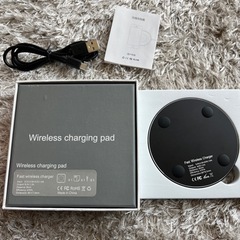 【新品未使用】置き型充電器の画像