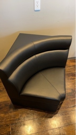 拾ってあげてください。コーナーソファー