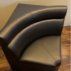 拾ってあげてください。コーナーソファー