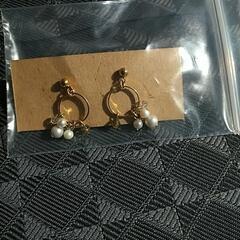 ハンドメイドピアスの画像