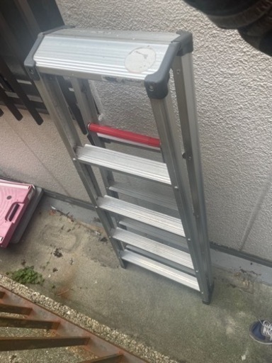 ハシゴ　台車　掃除機