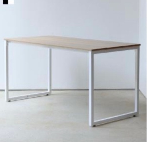 オフィス用家具 机5脚（ベージュ2脚、ウォルナット3脚、定価80,000円）