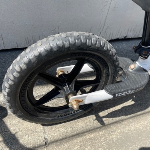 売約済み【武蔵小山店】ストライダー　STRIDER 自転車　子供用　子ども　キッズ　バイク　サイクル　キッズバイク　バランスバイク　白　スポーツ　クラシック　バイク