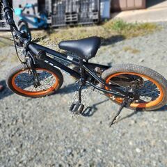 BTM 子供用自転車 自転車16インチ スタンド付き　中古　ブラ...