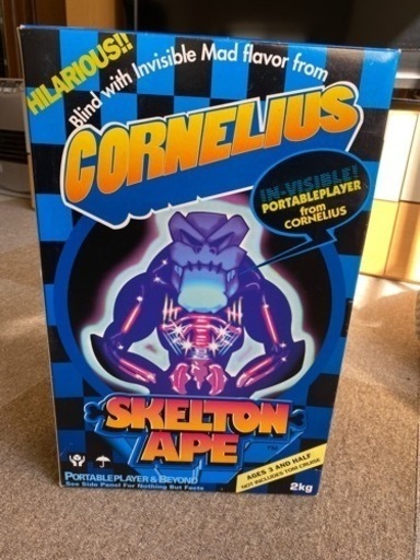 SKELTON APE’ポータブル レコードプレーヤー