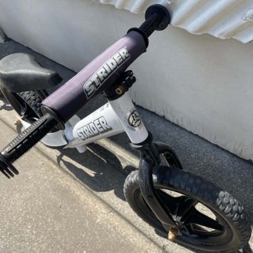 売約済み【武蔵小山店】ストライダー　STRIDER 自転車　子供用　子ども　キッズ　バイク　サイクル　キッズバイク　バランスバイク　白　スポーツ　クラシック　バイク