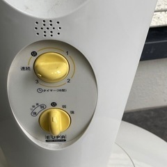 更にお値下げ縦型首振り　遠赤外線ハロゲンヒーター説明書付の画像