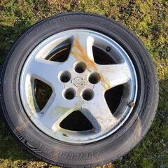 車のパーツ タイヤ、ホイール