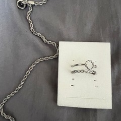 GU シルバー ネックレス リングセットの画像