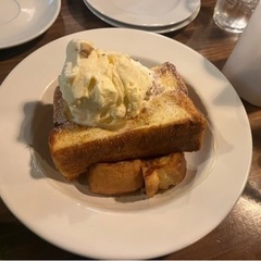 月曜日夜カフェ行ける方✨