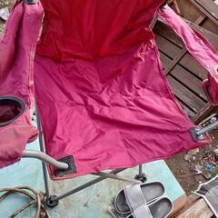 屋根付きアウトドアチェアー。屋根付きチェアーの画像