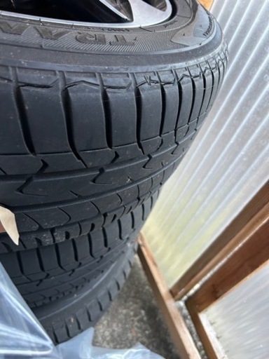 車のパーツ タイヤ、ホイール