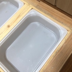 IKEA フリサット子ども用テーブル&トロファストの画像