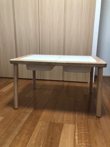 IKEA フリサット子ども用テーブル&トロファスト (コロン) 板橋の