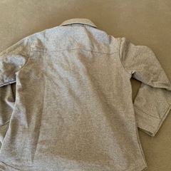 コムサイズム　長袖シャツ　サイズ100センチの画像