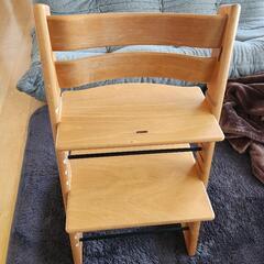 ストッケ　トリップトラップ　STOKKE TRIPP TRAPP