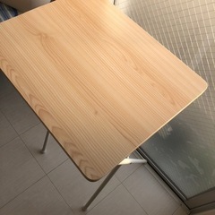 折り畳みスタンドテーブルの画像