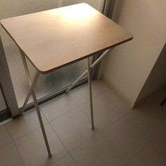 折り畳みスタンドテーブルの画像