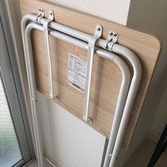 折り畳みスタンドテーブルの画像