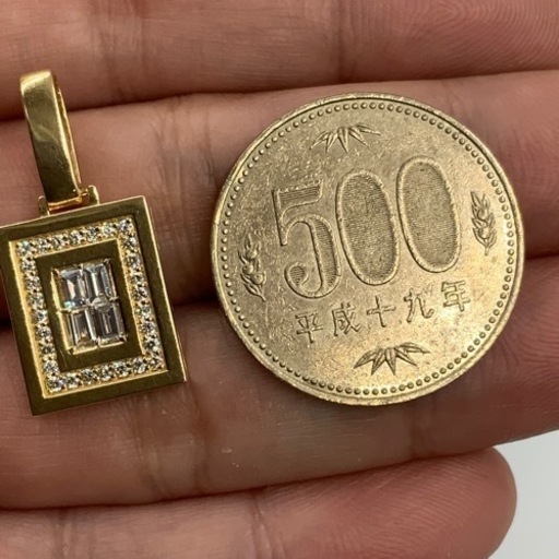 売り切れました。K18 18金　ダイヤモンド　ペンダント　バゲットダイヤ　4.6g ダイヤ　 0.57ct