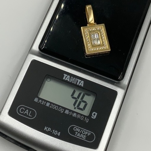 売り切れました。K18 18金　ダイヤモンド　ペンダント　バゲットダイヤ　4.6g ダイヤ　 0.57ct