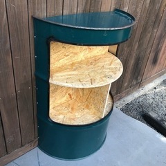 ドラム缶　テーブル　棚　レトロ感　おしゃれ棚　リメイクの画像