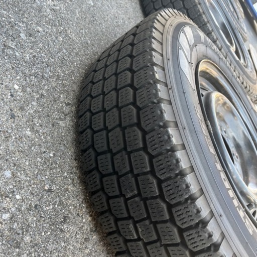 車のパーツ タイヤ、ホイール