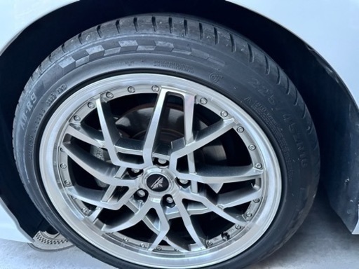 車のパーツ タイヤ、ホイール