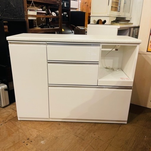 《売約済》食器棚　レンジボード　キッチンカウンター　アルミナ2 120CT WH　サイドボード　キッチンカウンター　キッチン収納　コンセント　付き　検　ニトリ　マルミツ　コーポレーション　サンウッディ