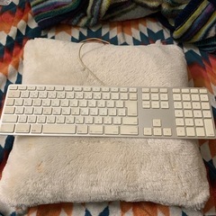 実物写真よりキレイ完全動作品★ Apple 純正 10キー付きキ...