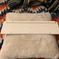 実物写真よりキレイ完全動作品★ Apple 純正 10キー付きキーボードの画像
