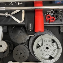 【総額14万円以上】パワーラック ラッドプルダウンオプション トレーニングベンチ プレート・シャフト多数 ベルト・クッション・ストッパーなど一式 ホームジムの画像