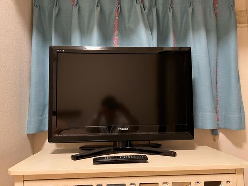 東芝32型液晶カラーテレビ　録画用ハードドライブ内蔵型　リモコン付き　1,000円