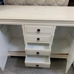 ※終了※▼値下げ▼ホワイト家具★ カントリー調 オシャレ家具 収納家具 キャビネットの画像
