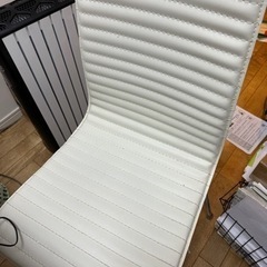 テーブル分解しました。値下げしました。ニトリのダイニングセットをお売りしますの画像