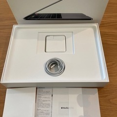 MacBook pro 2018, 13inch  corei7 メモリ16gの画像