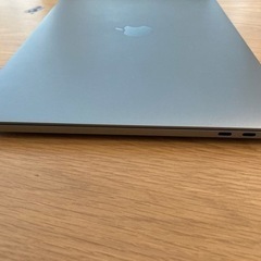 MacBook pro 2018, 13inch  corei7 メモリ16gの画像