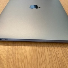 MacBook pro 2018, 13inch  corei7 メモリ16gの画像