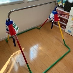 子ども用鉄棒（吊り輪、ブランコ付）