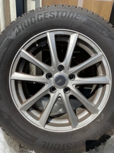 スタッドレスタイヤ、ホイール