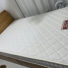 【値下げ】ニトリ　セミダブルベッド(マットレス付き)