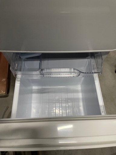 MITSUBISHI　146L冷蔵庫　MR-P15ED-KW 2019年製