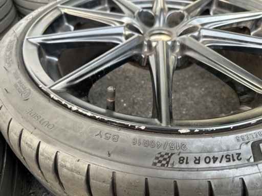 車のパーツ タイヤ、ホイール