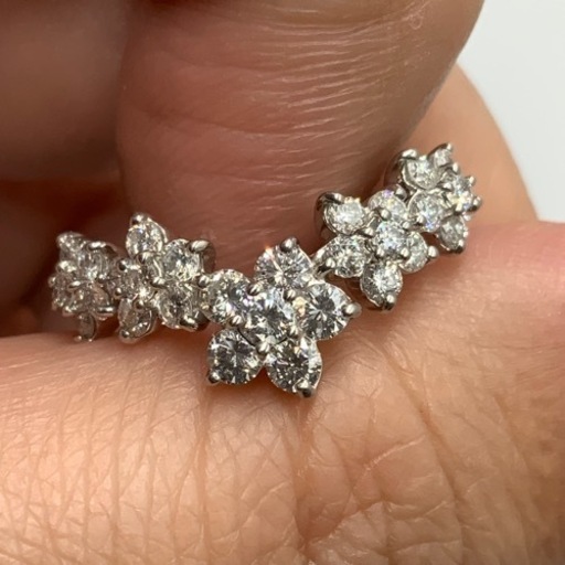 Pt950 プラチナ950 ダイヤモンドリング　フラワー　V型リング