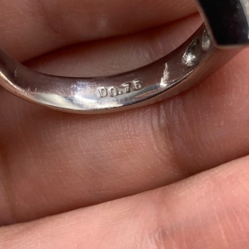 Pt900 プラチナ900 ダイヤモンドリング　V型リング　ダイヤ 0.75ct 7.5g 約14号