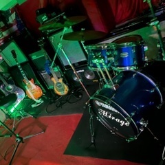 バンドやれたら夢みたい〜🎵😆🎸🎤🥁🎹🎺 少年よ大志を抱け、おっさ...